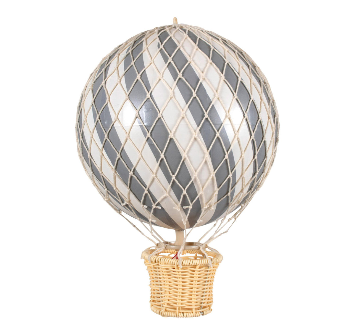Handgefertigt aus recycelten Materialien ist Filibabba’s Heißluftballon “Grey” eine wundervolle Dekoration für jeden Ort, der etwas Zauber oder Abenteuer vertragen kann. Ausgestattet mit liebevollen Details und einer Öse oben am Ballon, lässt er sich super aufhängen und ist ein echter Hingucker.